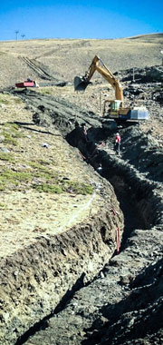 Zanja para soterramiento de instalaciones en Almería