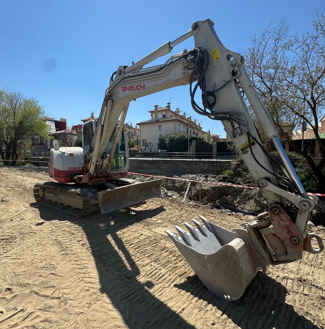 Excavaciones y movimientos de tierra en Granada